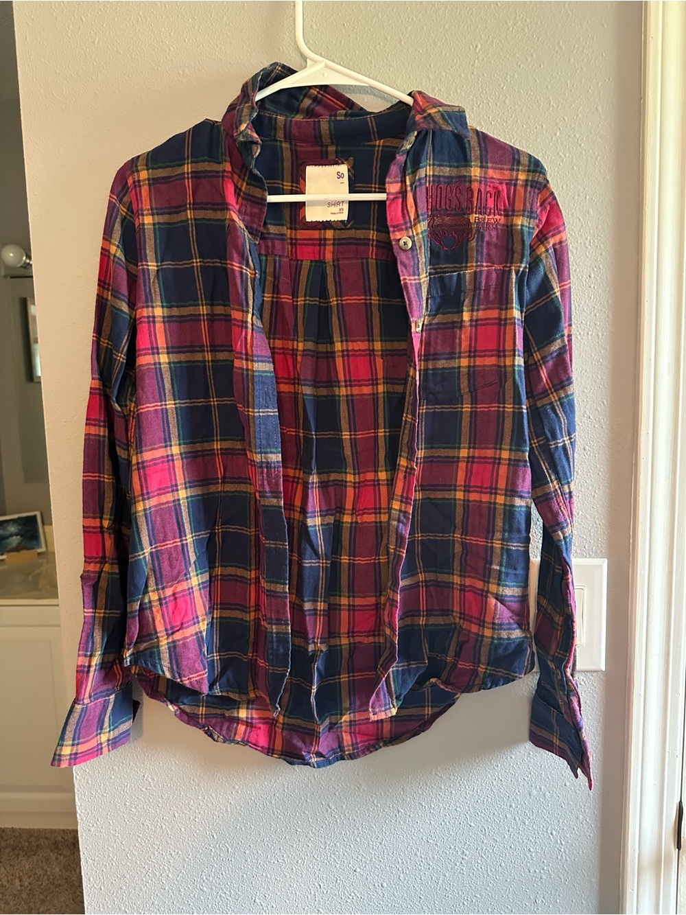 Women’s Hogs Back Plaid Button-Up Shirt